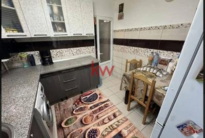 Apartament cu 2 camere semidecomandate in Pod de Piatra, et.1 - 4