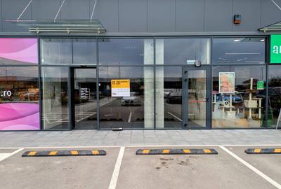 Spațiu comercial, 84 mp în Moșnița Nouă