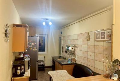 Apartament cu 3 camere , 2 bai si parcare -Profi Tractoru - 5