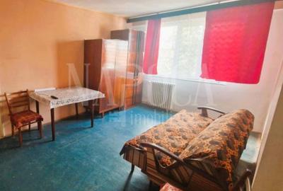 Apartament cu 3 camere semidecomandat în Rogerius