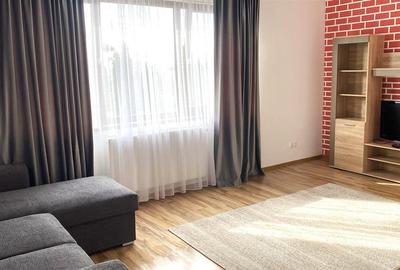 Apartament cu 2 camere decomandat, mobilat în Tractorul
