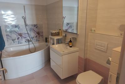 Apart. pozitie centrala, aproape de Aula Universitatii si Colina Universitatii - 12