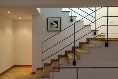 Town house Banu manta - 1