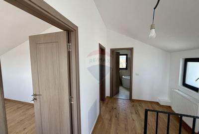 Casă / Vilă Golesti - 11