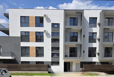 Apartament cu 2 camere decomandat în Titan