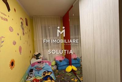 Apartament  3 camere decomandat, etajul 2 -zona Casa de Pensii - 14