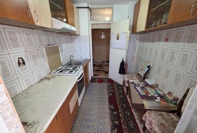 Etaj 3 - 2 camere decomandat - mobilat - Dacia - 1981 - 7