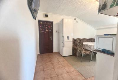 Daca vezi anuntul, e pentru tine: 3 camere la mansarda - 3