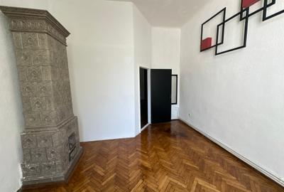 Apartament de 4 camere pe Bd. Regina Elisabeta/4-Rooms on Regina Elisabeta Bvd. - 3