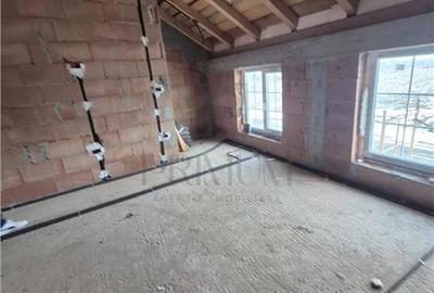 Duplex 4 camere - bucatarie inchisa - posibilitate de personalizare interioara - 8