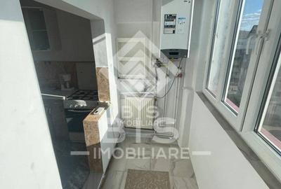 Apartament cu 2 camere decomandat în Sud-Vest