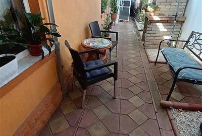 Casă individuală cu 5 camere în Apollo