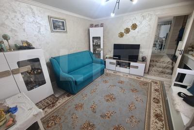 Casa de vanzare, cu 2 camere, 54 mp, zona Smardan - 1