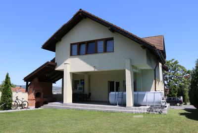 Casă individuală cu 7 camere în Andrei Mureșanu