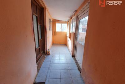 Casa de vanzare cu 3 camere si teren de 1008 mp - Deta - 9