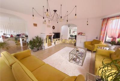 Casă individuală cu 7 camere în Sfântu Ilie