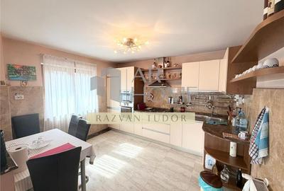 Casa 6 camere + mansarda , cu garaj , beci , Ploiesti , central - 14