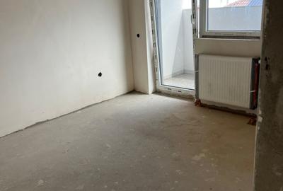 Apartament cu 3 camere, 66 mp, 2 balcoane, zona Terra - 4