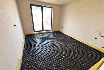 CASA INDIVIDUALA, STRADA ASFALTATA, TOATE UTILITATILE, COMISION 0% - 15