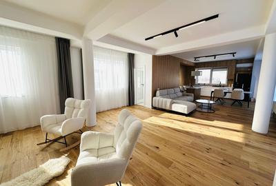 Apartament cu 4 camere decomandat, mobilat în Băneasa