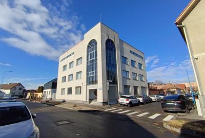 Clădire pentru clinică sau birouri - Zona Mihai Viteazu/Griviței - 1