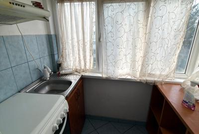 Apartament 2 camere etaj 2 zona Liceului Economic - 5