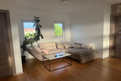 Apartament cu 3 camere în Central