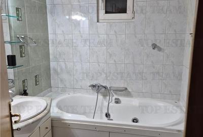 Apartament spatios cu 4 camere plus boxa accesibila din interior. - 11