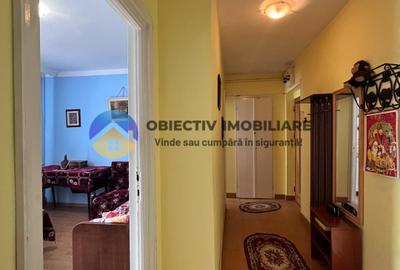 Apartament 3 camere-Zona Centru/UNIC