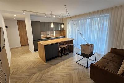 Apartament cu 2 camere semidecomandat, mobilat în Mărăști