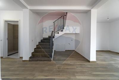 DUPLEX 8 camere de vanzare| Constructie noua| Izvor, BV | Comision 0% - 21