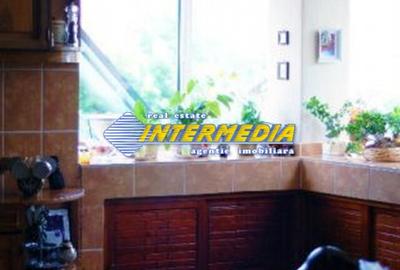 Casa superba de vanzare cu 8 camere in Alba Iulia zona Centrala - 11