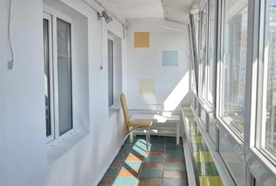 Garsoniera, Piata Victoriei - 3