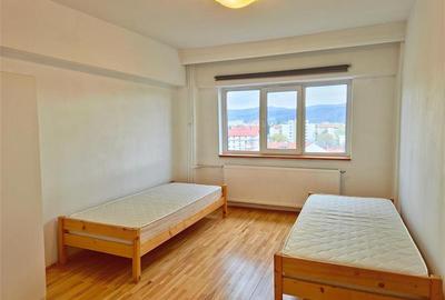 DE INCHIRIAT - 3 CAMERE, CENTRAL, BLOC CU LIFT - 10