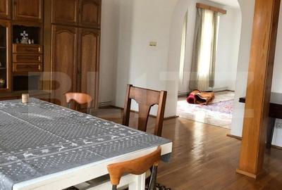 Casa de vanzare, cu 7 camere, 350 mp u & 2850 mp teren - 9