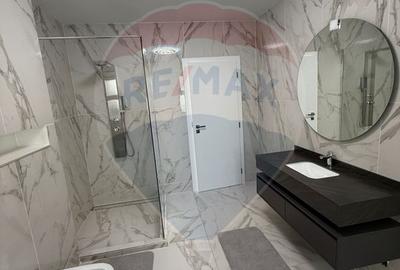 Casă / Vilă cu 6 camere de vânzare în zona Central - 11