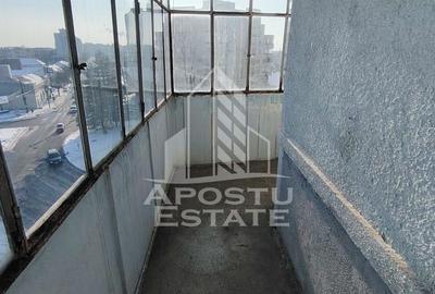 Apartament cu 3 camere, 2 bai,2 balcoane, etaj intermediar,Iuliu Maniu - 9