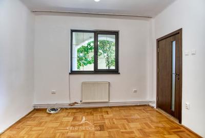 Vila cu 7 camere / 4 locuri de parcare / Sebastian - 13 Septembrie - 12