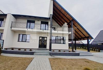 Casă individuală cu 4 camere în Mitocu Dragomirnei