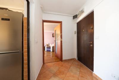 Apartament 3 camere, vedere superbă, Răcădău, str. Carpenului - 13