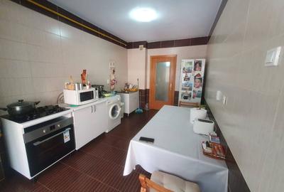 De vanzare – Apartament 3 camere -Complex Vega, Strada Tecuci - 7