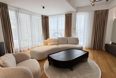 Apartament cu 4 camere decomandat, mobilat în Iancu Nicolae