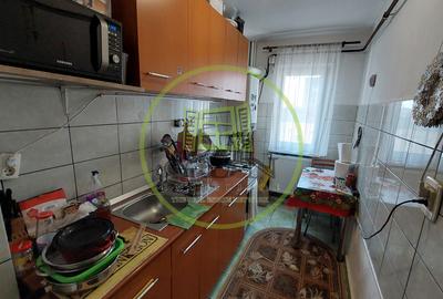Apartament trei camere semidecomandat, etajul 5, Craiovita zona Niella - 5