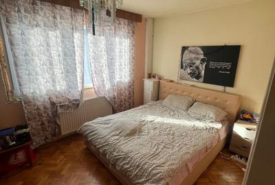Apartament 2 camere, str. Cometei, etaj 1/4, semidecomandat, balcon spatios. - 4