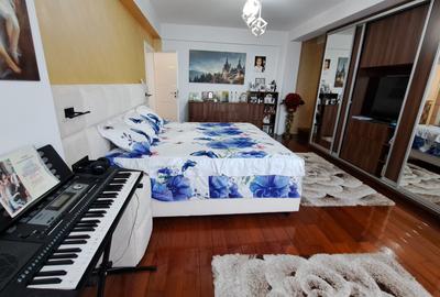 PENTHOUSE LUX - LOCATIE EXCELENTA -VIEW SUPERB - TERASA AMENAJATA 300 MP - 50