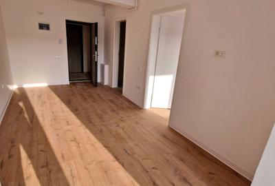 Apartament cu 2 camere semidecomandat în Apărătorii Patriei