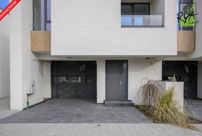 Casă cu 4 camere în Palazu Mare