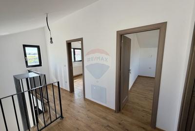Casă / Vilă Golesti - 14