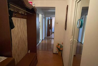 Refugiul Tău Verde: Casă Spațioasă cu Livadă, Anexe și Panouri Solare - 23