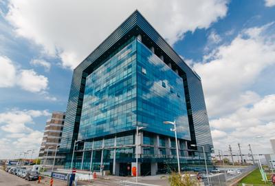 Birou, 470 mp în Nord